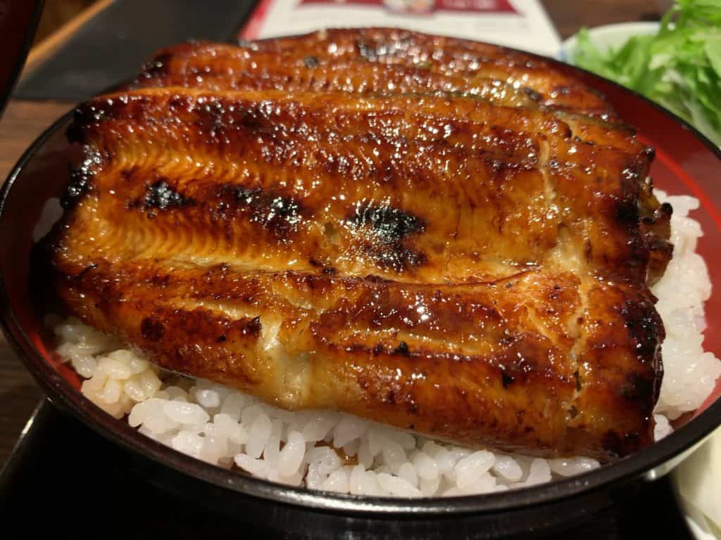 鹿児島うなぎの名店松重の「殿様丼」を食べるにふさわしい男になりたい。